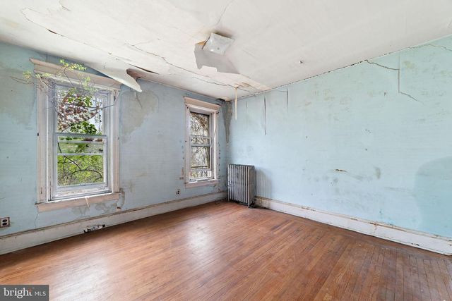 1156 LANGHAM AVE, Camden, NJ 08103