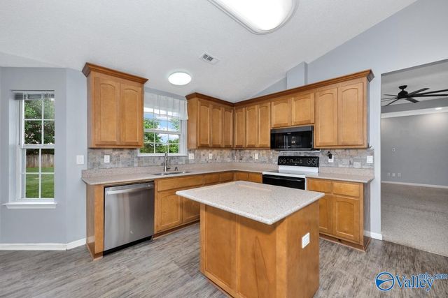 135 Crossing Blvd, Meridianville, AL 35759