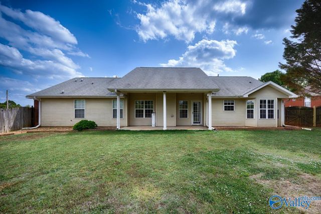 135 Crossing Blvd, Meridianville, AL 35759