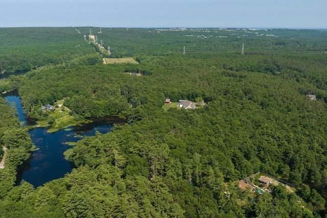 112 Bump Rock Rd, Plymouth, MA 02360