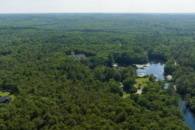 112 Bump Rock Rd, Plymouth, MA 02360