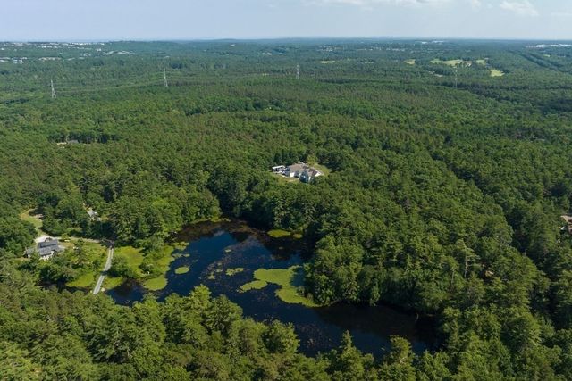 112 Bump Rock Rd, Plymouth, MA 02360