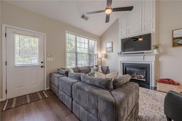 1666 Woodsford Road NW, Kennesaw, GA 30152