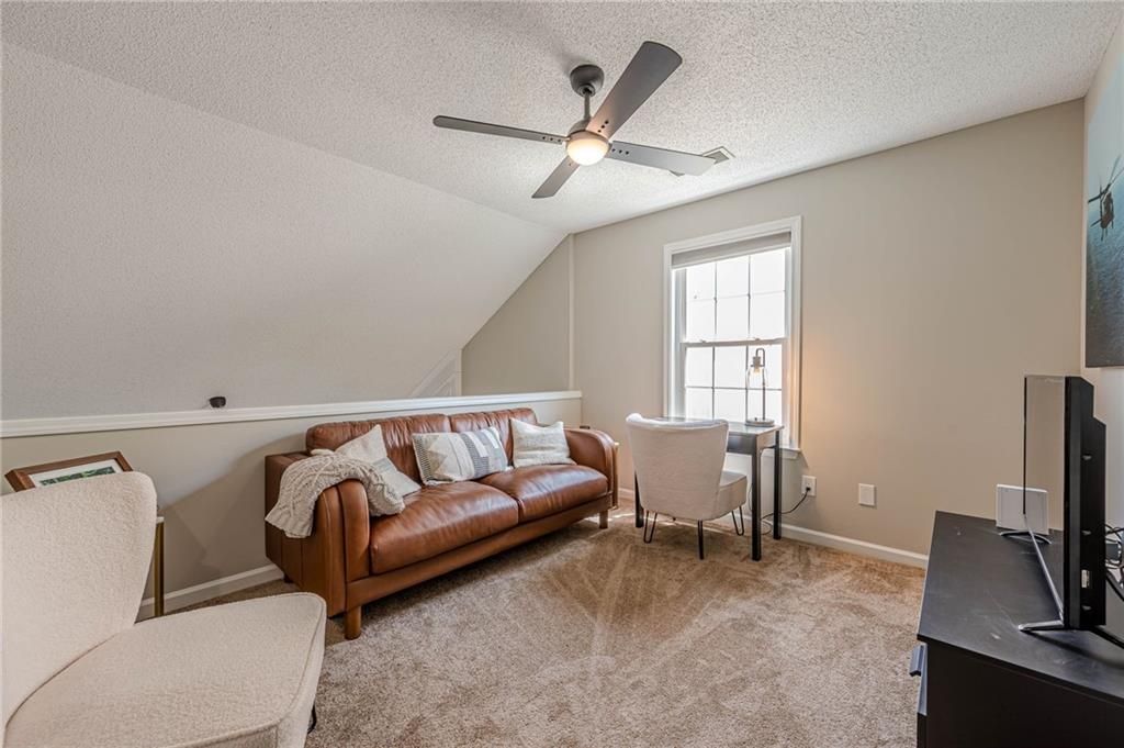 Image 19 of property listing at 1666 Woodsford Road NW, Kennesaw, GA 30152