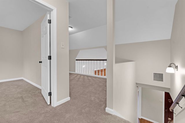 8193 WALNUT CREEK RD, Memphis, TN 38018