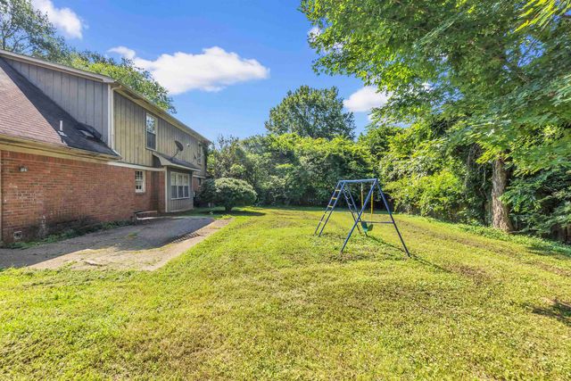 8193 WALNUT CREEK RD, Memphis, TN 38018