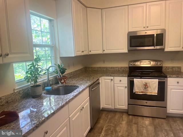 2028 MADRILLON SPRINGS CT, Vienna, VA 22182