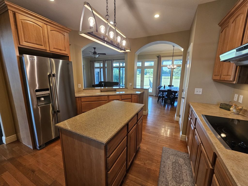 Image 24 of property listing at 15228 E Holland Drive, Mt Vernon, IL 62864