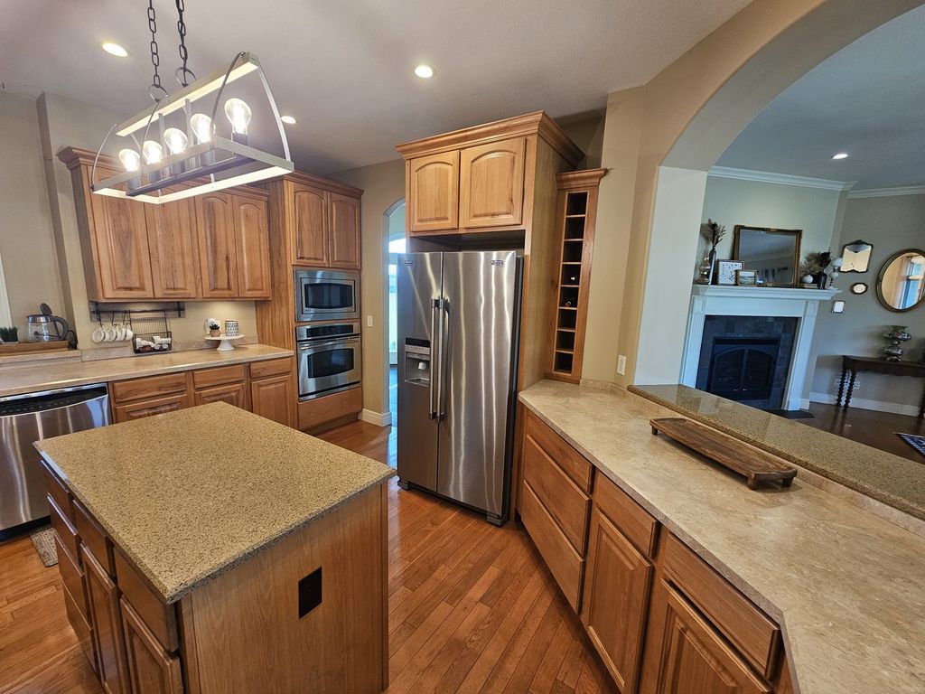 Image 25 of property listing at 15228 E Holland Drive, Mt Vernon, IL 62864