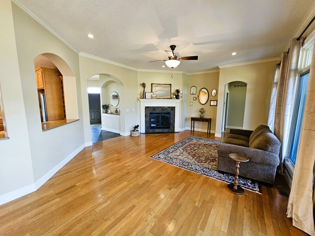 Image 28 of property listing at 15228 E Holland Drive, Mt Vernon, IL 62864