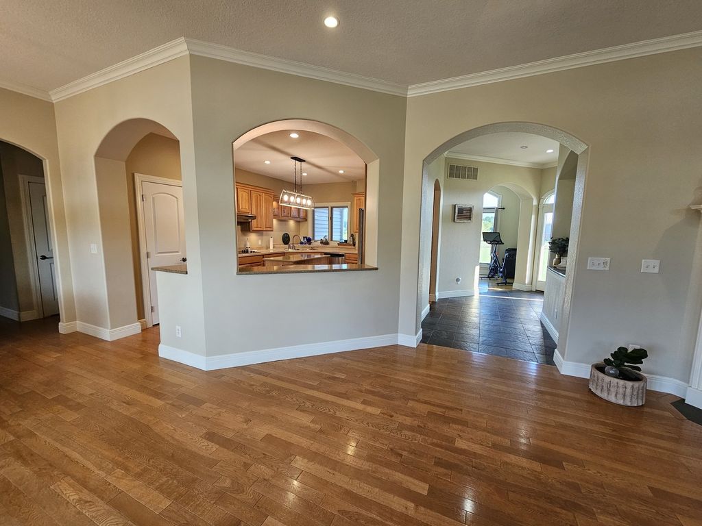 Image 29 of property listing at 15228 E Holland Drive, Mt Vernon, IL 62864