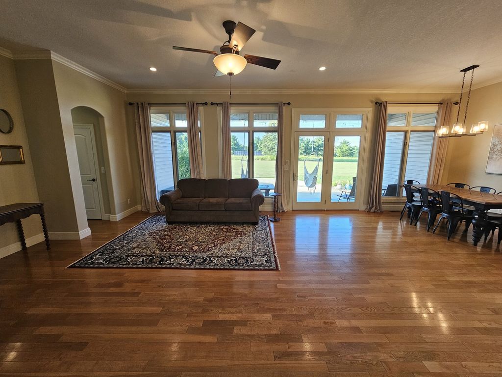Image 30 of property listing at 15228 E Holland Drive, Mt Vernon, IL 62864