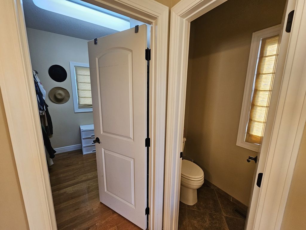 Image 41 of property listing at 15228 E Holland Drive, Mt Vernon, IL 62864