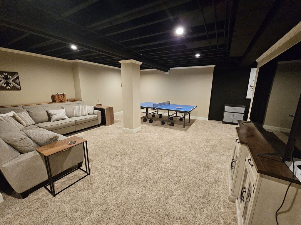 Image 48 of property listing at 15228 E Holland Drive, Mt Vernon, IL 62864