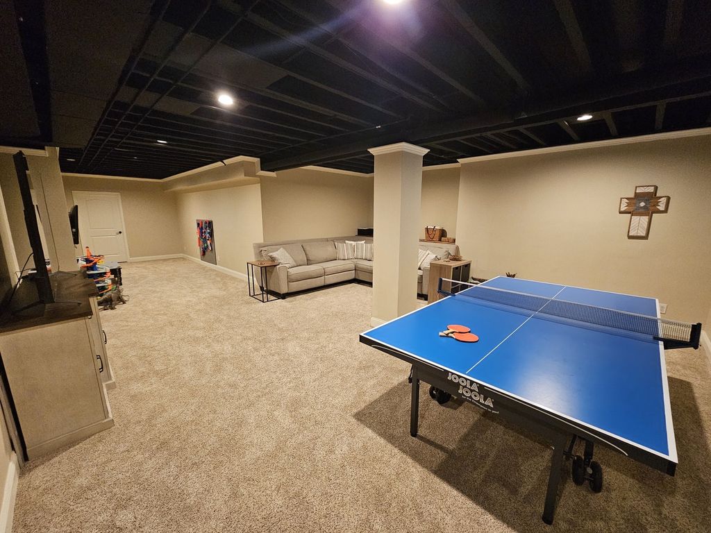 Image 49 of property listing at 15228 E Holland Drive, Mt Vernon, IL 62864