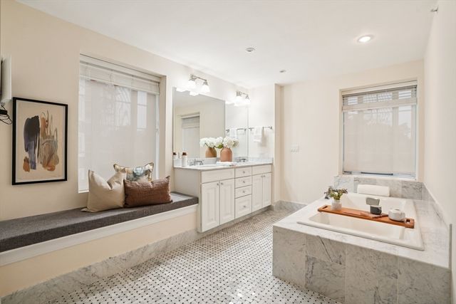 20 Chapel Street B811, Brookline, MA 02446