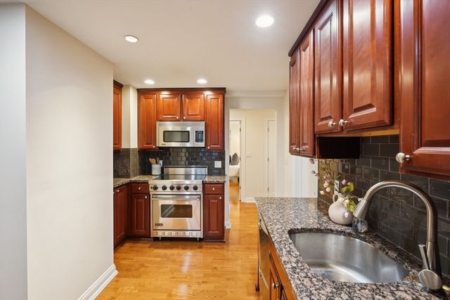 20 Chapel Street B811, Brookline, MA 02446