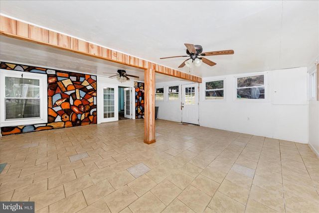 2915 FRY RD, Jefferson, MD 21755