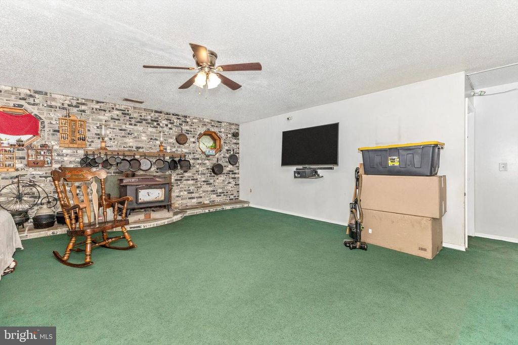 2915 FRY RD, Jefferson, MD 21755