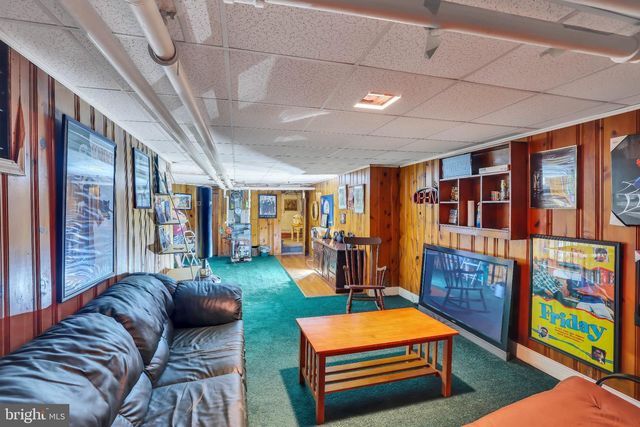 525 LINCOLN HWY E, Coatesville, PA 19320