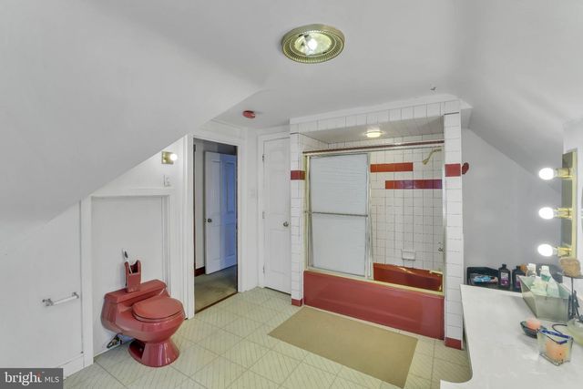 525 LINCOLN HWY E, Coatesville, PA 19320