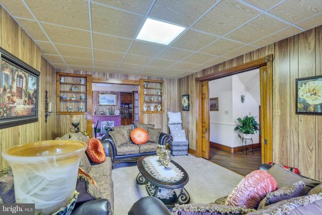 525 LINCOLN HWY E, Coatesville, PA 19320