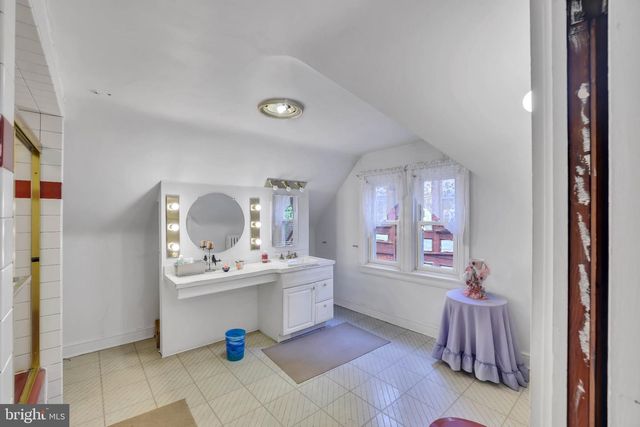 525 LINCOLN HWY E, Coatesville, PA 19320