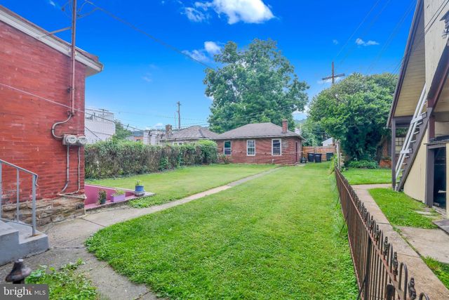 525 LINCOLN HWY E, Coatesville, PA 19320