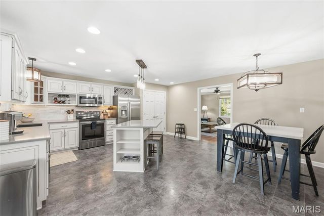 28867 State Highway W, Warrenton, MO 63383