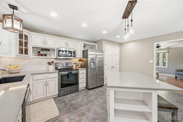 28867 State Highway W, Warrenton, MO 63383