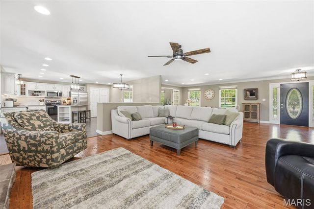 28867 State Highway W, Warrenton, MO 63383
