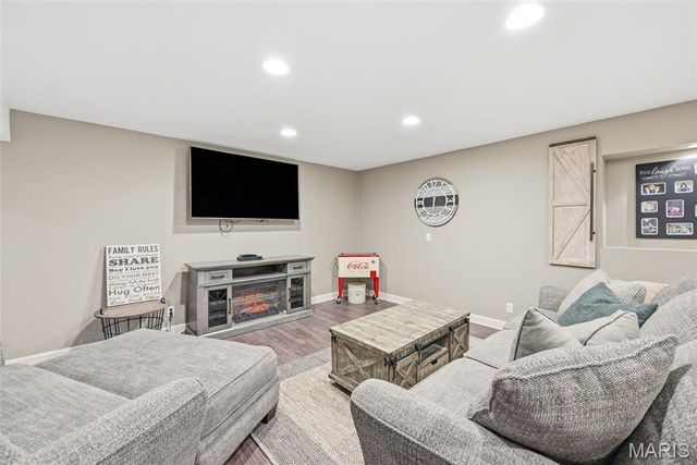 28867 State Highway W, Warrenton, MO 63383