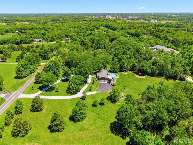 28867 State Highway W, Warrenton, MO 63383