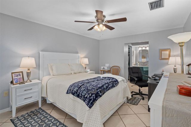 24540 HARBORVIEW ROAD D3, Punta Gorda, FL 33980