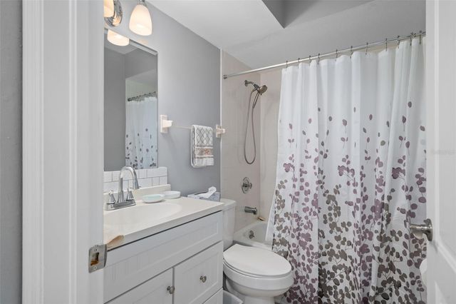 24540 HARBORVIEW ROAD D3, Punta Gorda, FL 33980