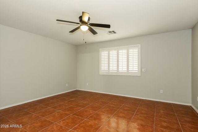 1653 E VINEYARD Road, Phoenix, AZ 85042