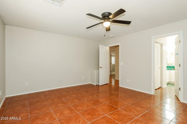 1653 E VINEYARD Road, Phoenix, AZ 85042