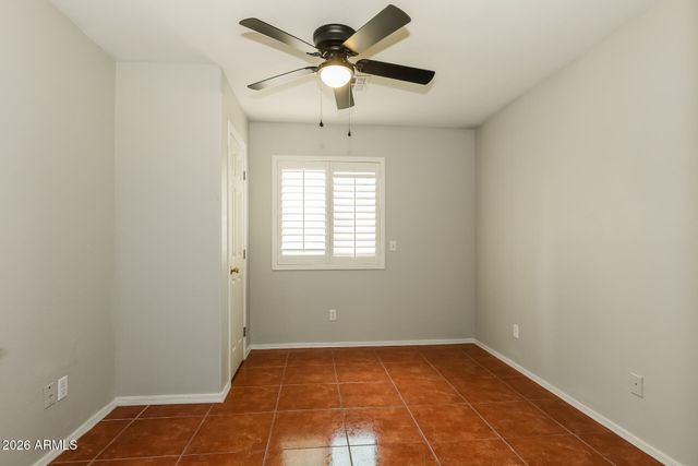 1653 E VINEYARD Road, Phoenix, AZ 85042