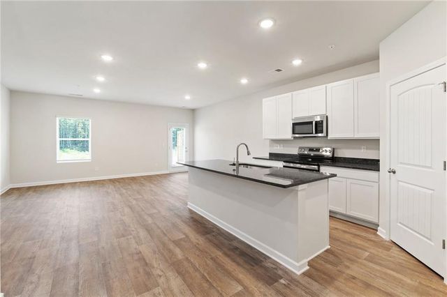 8312 Columbia Court, Palmetto, GA 30268