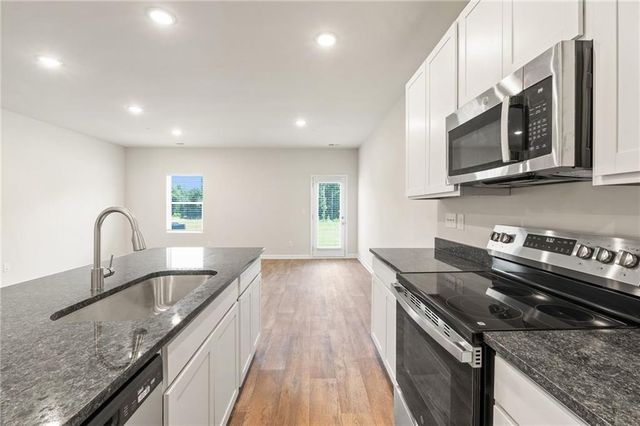 8312 Columbia Court, Palmetto, GA 30268