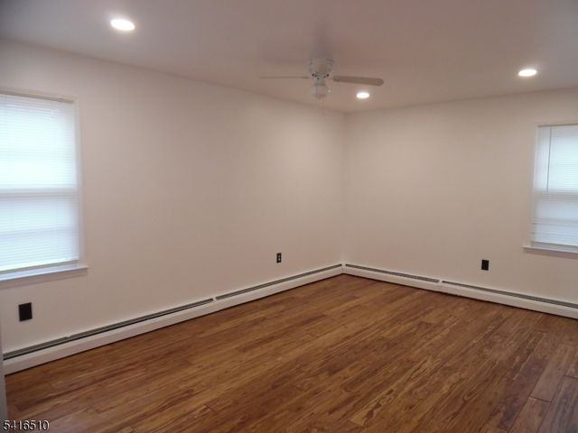 244 Manalapan Rd, Spotswood Boro, NJ 08884