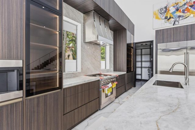 284 NE 7th Street, Boca Raton, FL 33432