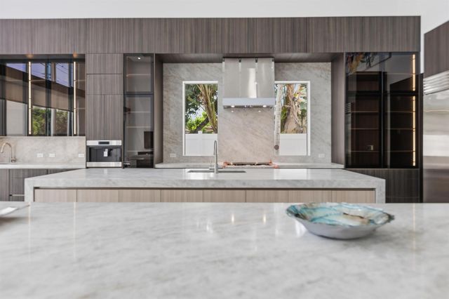 284 NE 7th Street, Boca Raton, FL 33432