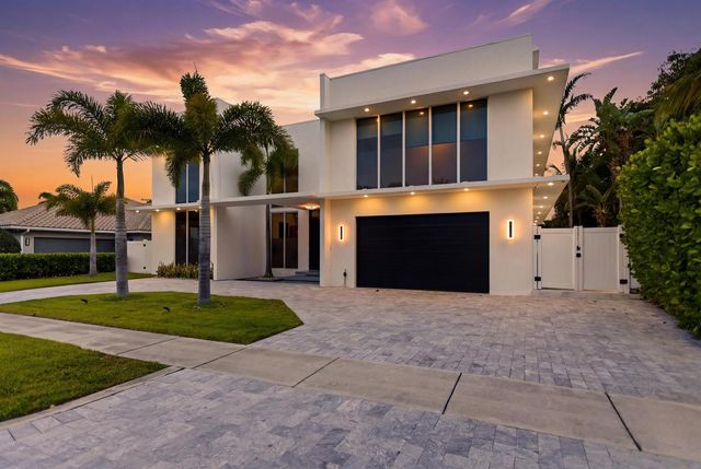 284 NE 7th Street, Boca Raton, FL 33432
