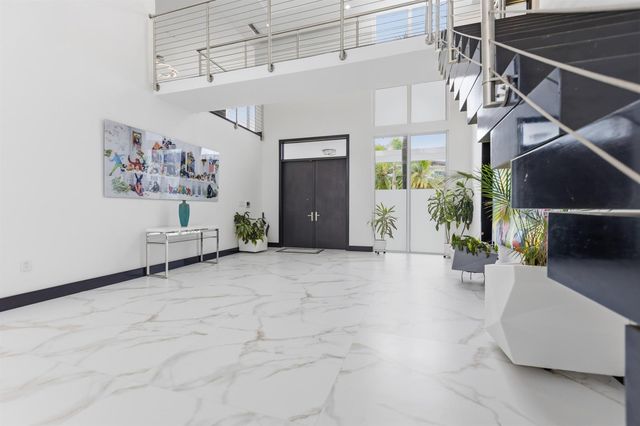 284 NE 7th Street, Boca Raton, FL 33432