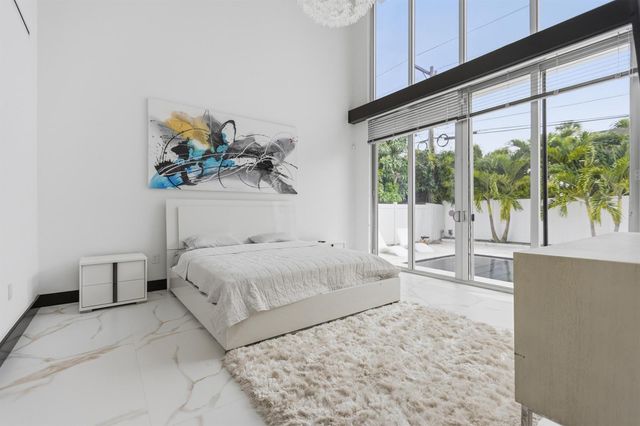 284 NE 7th Street, Boca Raton, FL 33432