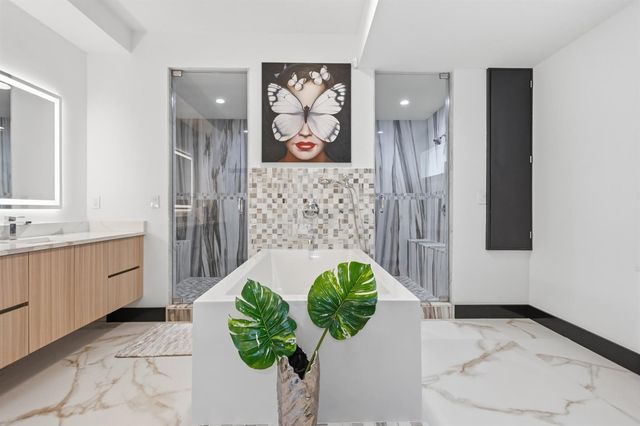 284 NE 7th Street, Boca Raton, FL 33432