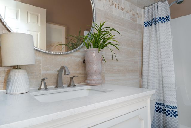 816 Charlevoix Way, Schererville, IN 46375