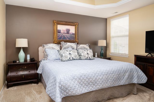 816 Charlevoix Way, Schererville, IN 46375