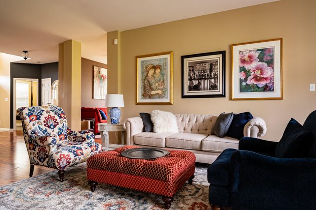 816 Charlevoix Way, Schererville, IN 46375